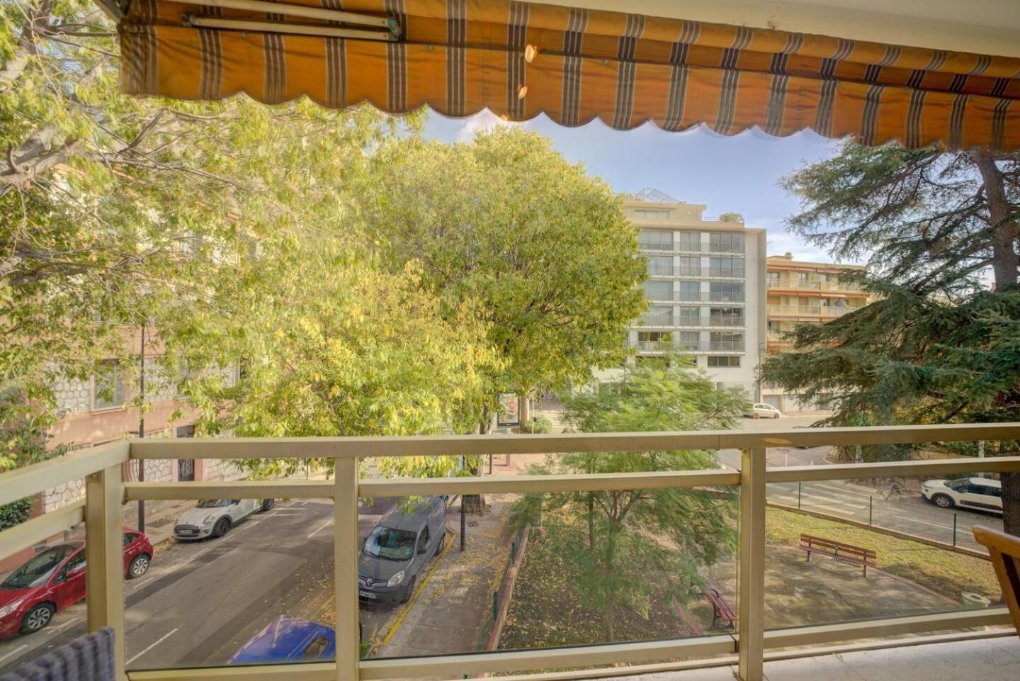 Elegant Apt W/2 Terraces/Mins To Beach & Shops Antibes Eksteriør billede