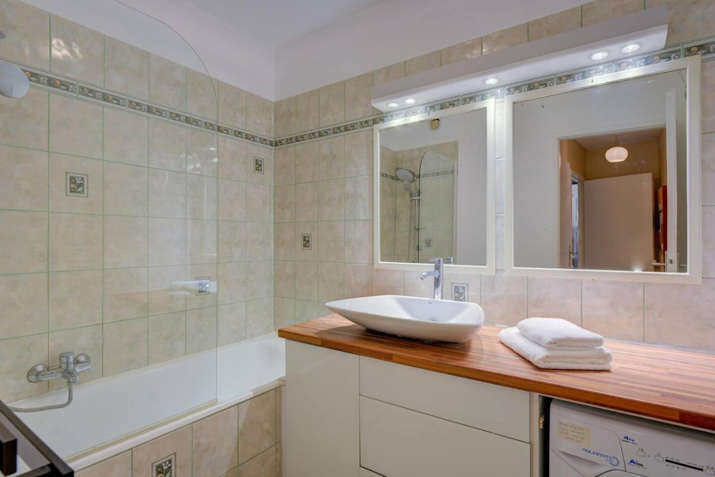 Elegant Apt W/2 Terraces/Mins To Beach & Shops Antibes Eksteriør billede